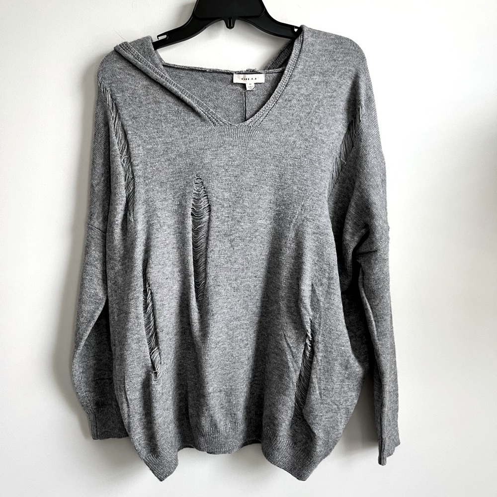 Gilli Distressed Gray Hooded Sweater size Medium